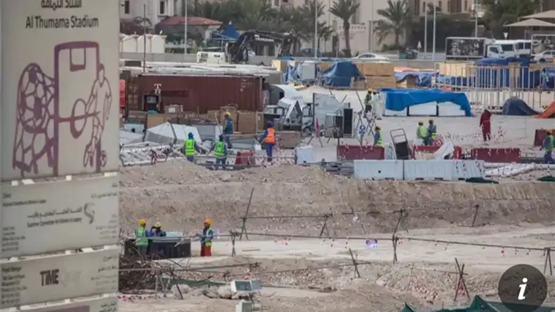 رغم الحظر العالمي بسبب كورونا... قطر تستعبد العمالة في ملاعب المونديال تحت ظروف قاسية