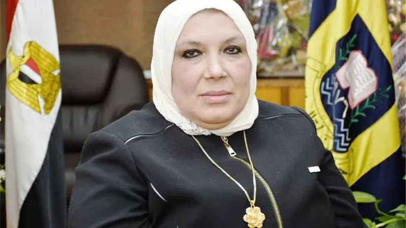 جامعة القناة تنتج مطهرات كحولية آمنة بمعاملها.. بالصور
