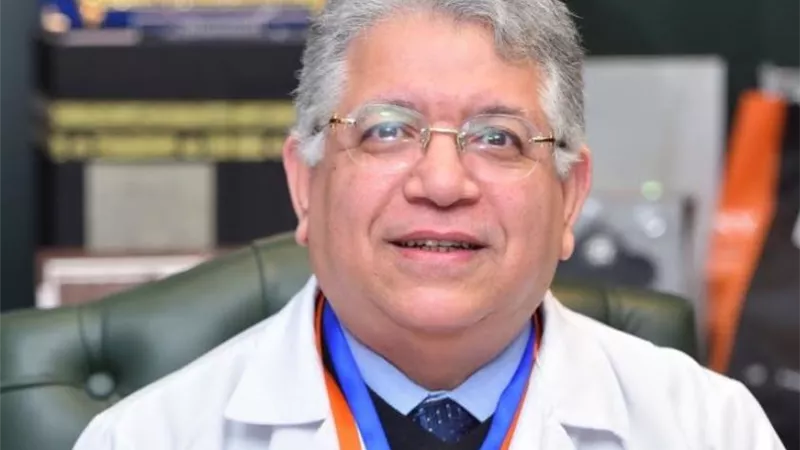 رئيس جمعية مرضى الكبد: مصر ستتخطى أزمة كورونا في هذه الحالة