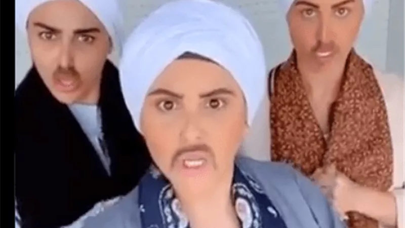 مى سليم واخواتها بالزى الصعايدة يشعلون السوشيال ميديا.. فيديو