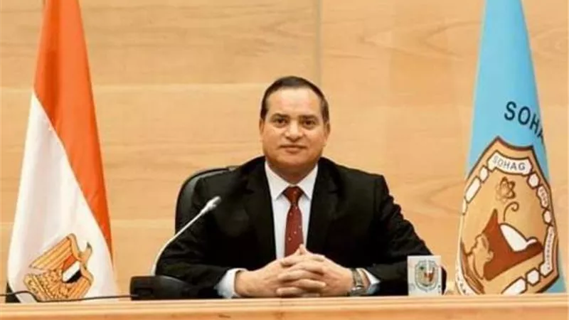 رئيس سوهاج :فريق طبي بالمستشفى الجامعى لفرز المترددين لكشف حالات الاشتباه بكورونا