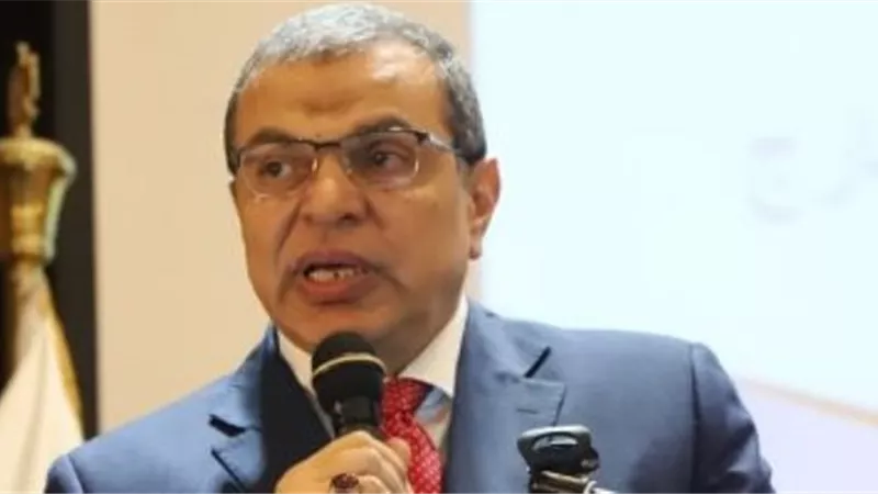 وزير القوى العاملة : 
