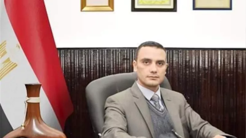 الغرفة التجارية بالجيزة: المواطن تأكد اليوم بعدم تاثر المخابز فى الحظر.. بالصور