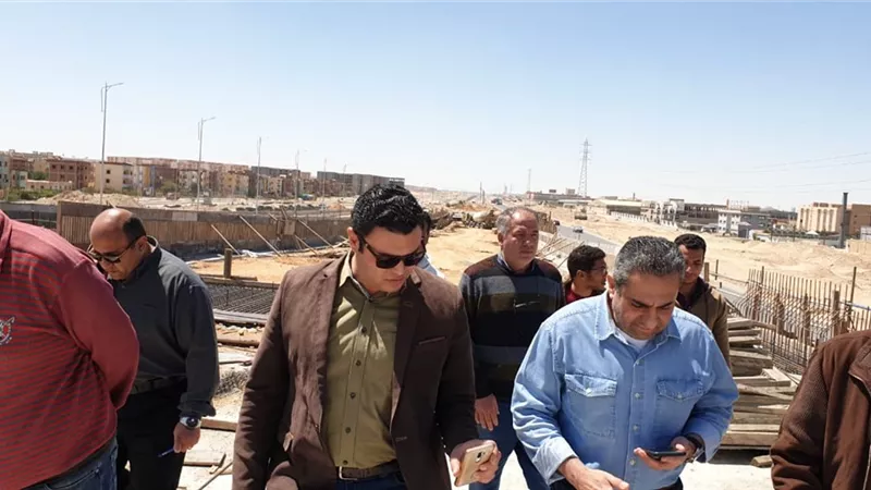 نائب وزير الإسكان يتفقد المحاور والطرق الرئيسية والكبارى بمدينة 6 أكتوبر