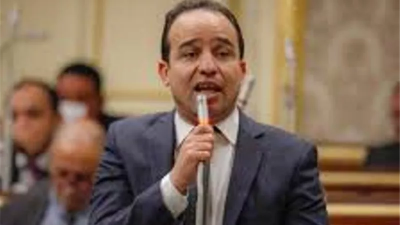 النائب محمد إسماعيل يشارك فى تحدى الخير ويتبرع براتبه لمدة 4 أشهر