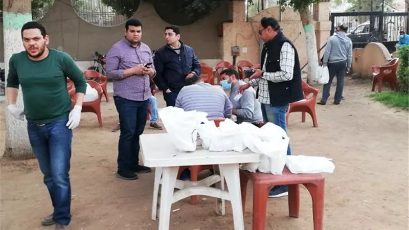 مهندسين أسيوط تعلن عن توزيع الكحول على أعضائها لمواجهة كورونا..بالصور