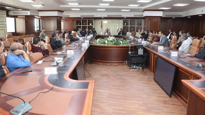 محافظ بنى سويف: كل مرحلة لها إجراءاتها الاحترازية والوضع امن