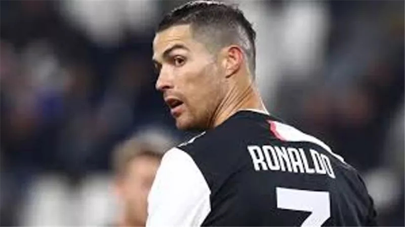 رونالدو يخسر 10 ملايين يورو بسبب كورونا