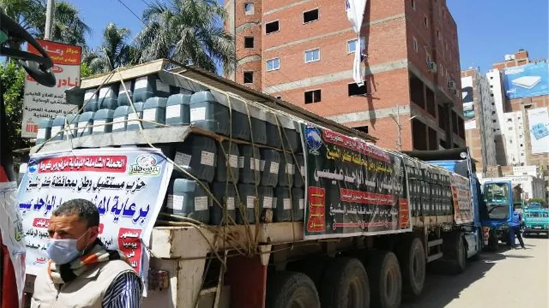 مستقبل وطن كفرالشيخ يواصل حملته ضد كورونا وتوزيع 100طن مطهرات.. بالصور