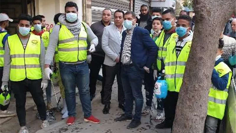 محمد كمال تهامي ينظم حملة تعقيم مكبرة ضد كورونا بروض الفرج