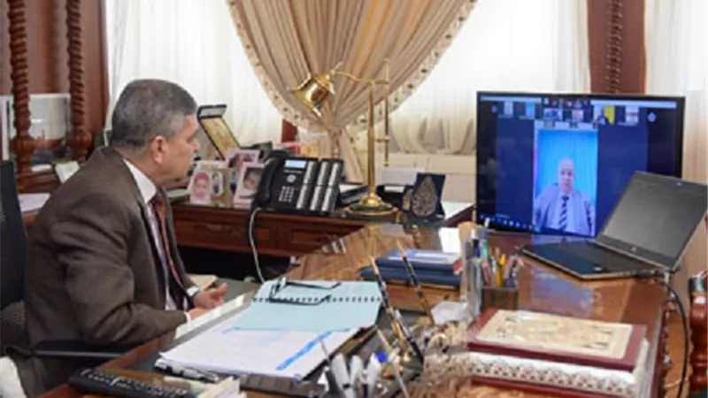 الفريق ربيع: انتطام حركة عبور السيارات بأنفاق قناة السويس والكباري العائمة والمعديات