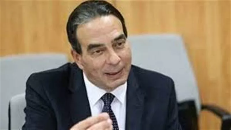 أيمن أبو العلا :زيادة بدل المهن الطبية