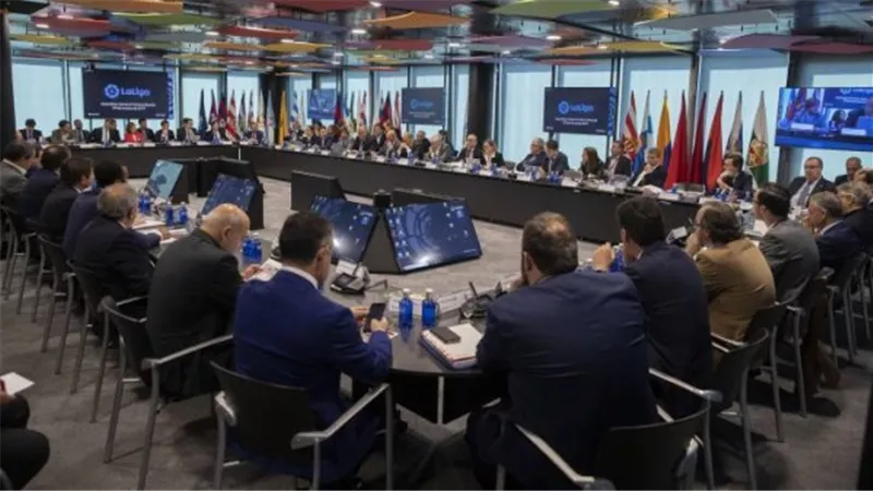 رابطة الليجا تبحث اقتراحات استمرار الدوري.. وموعد إلغاء البطولة