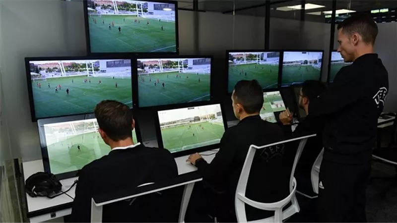 الجبلاية تصدم الاندية بقرار الغاء تقنية الـ VAR بالدورى.. لهذا السبب
