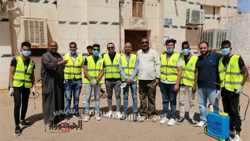 حزب مستقبل وطن بأسوان ينظم حملة لتطهير وتعقيم عدد من المصالح الحكومية ودور العبادة .. صور