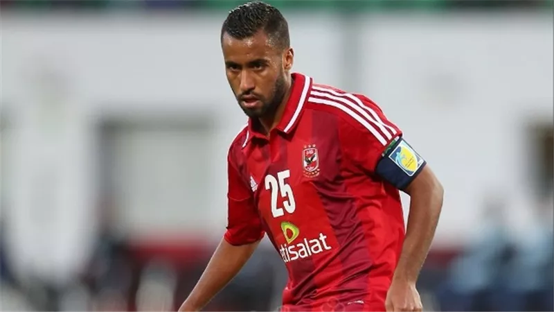 حسام عاشور يوافق على عرض الأهلي ويعتزل نهاية الموسم