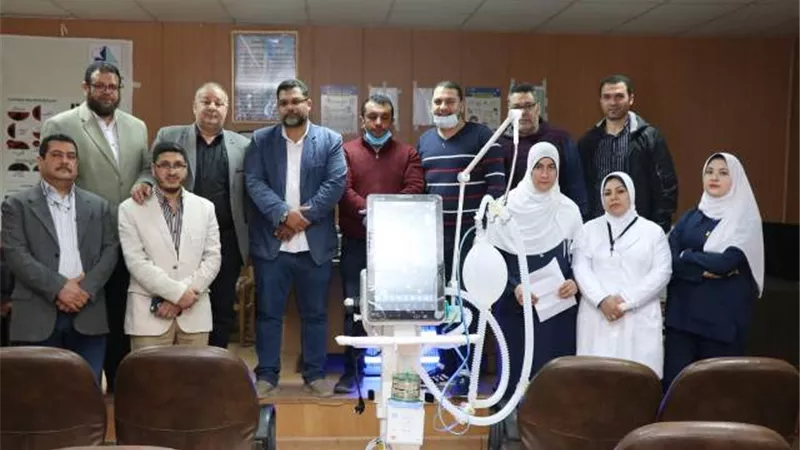 نقابة مهندسين كفر الشيخ تهدي المستشفى العام جهاز تنفس صناعي .صور