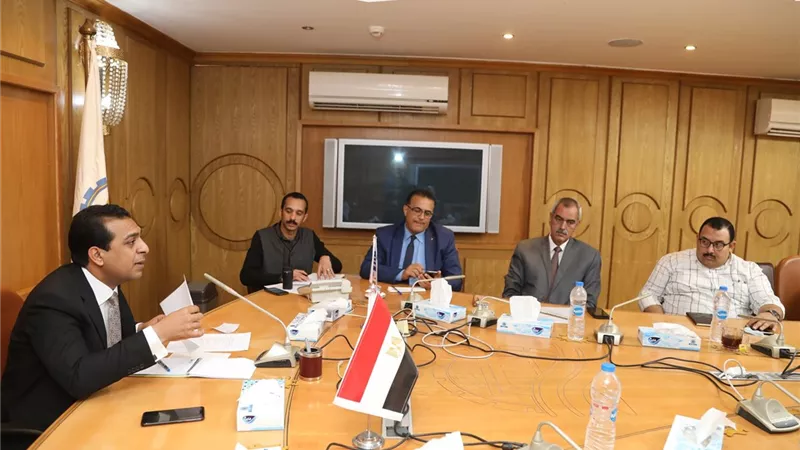 تفعيل دور الرائدات الريفيات وجمعية الهلال الاحمر لتقديم التوعية للمواطنين
