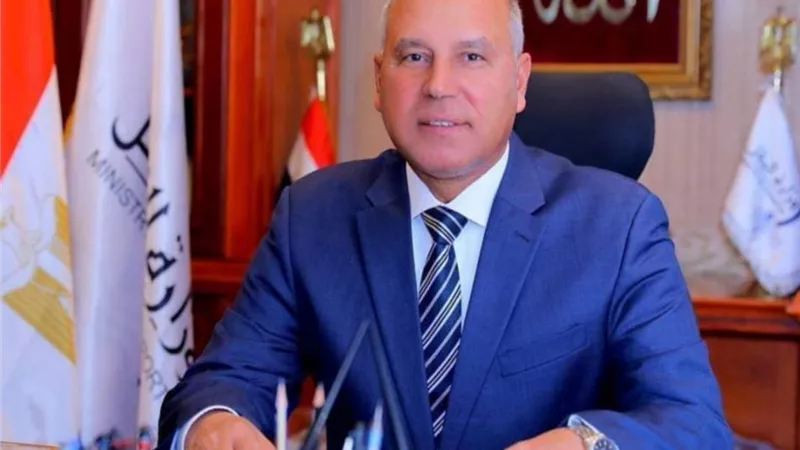 النقل توفر أتوبيسات لنقل العائدين لمطار القاهرة من الخارج