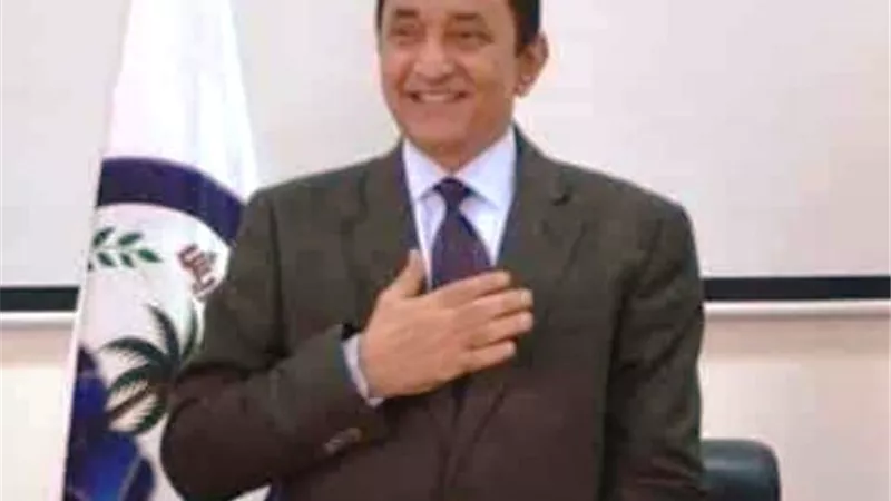 مد فترة رئاسة جامعة العريش للدكتور حبش النادى
