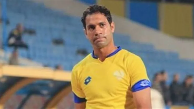 حسني عبد ربه لـ احمد فتحى .. كنت اتمنى ان تخرج من الباب العالى