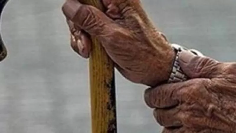 بسبب كورونا.. وفاة 570 مسنا داخل دور الرعاية بفرنسا