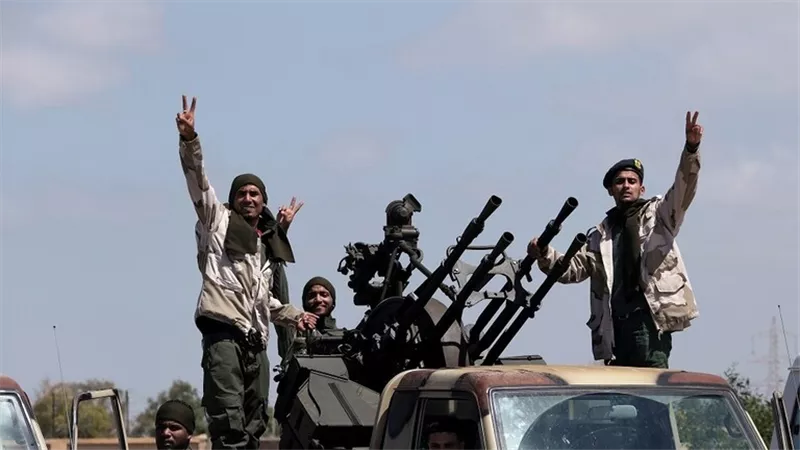الجيش الليبي يعلن إسقاط طائرة حربية تابعة لميليشيات الوفاق في مصراتة
