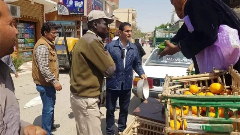 الإسماعيلية تواصل فض الأسواق العشوائية للوقاية من كورونا.صور