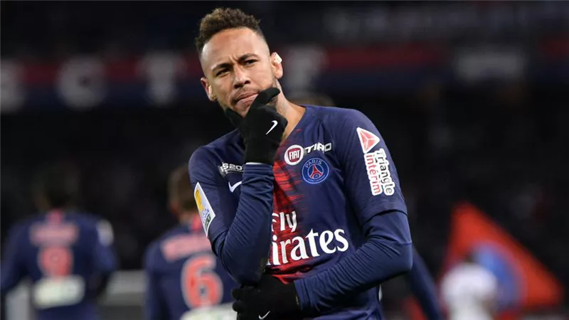 برشلونة يعرض 3 لاعبين لاستعادة نيمار.. واللاعب يضحي براتبه