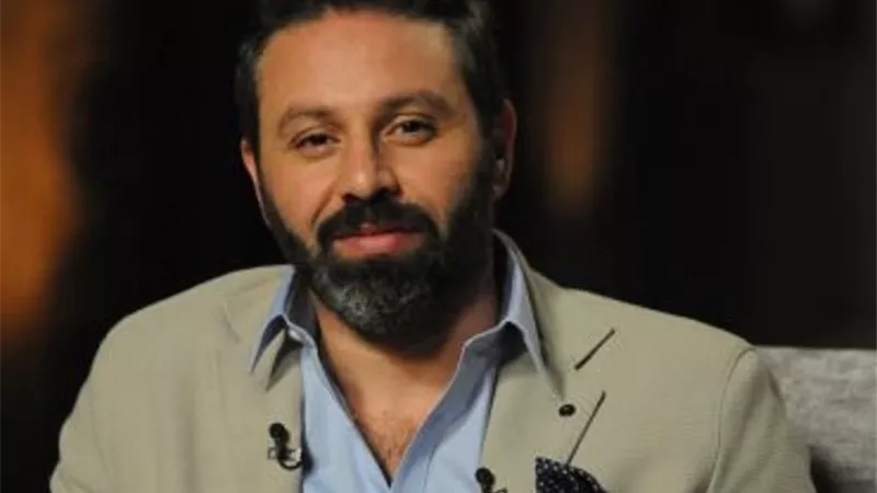 تعليق هام من حازم إمام على رحيل جوكر الأهلى.. تعرف علية