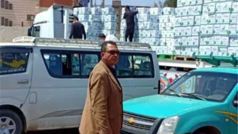 بنك الطعام المصري يوزع 18 ألف كرتونة غذائية للعمالة اليومية بالشرقية .صور
