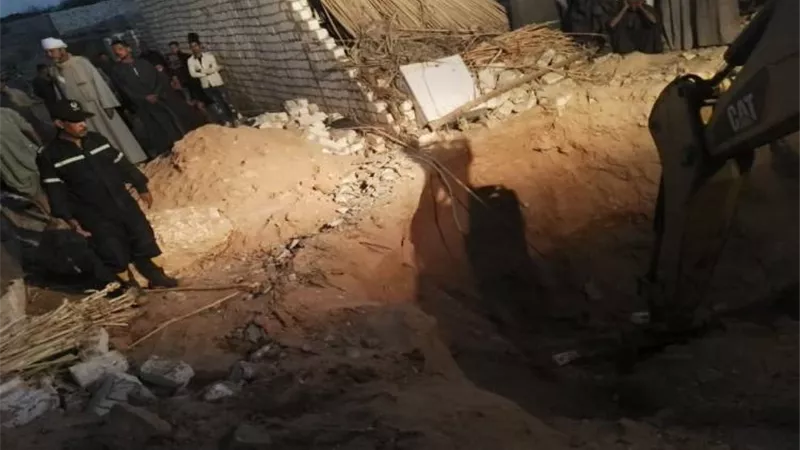 ضبط عامل ومقاول وحداد خلال قيامهم بالتنقيب عن الأثار بالقناطر