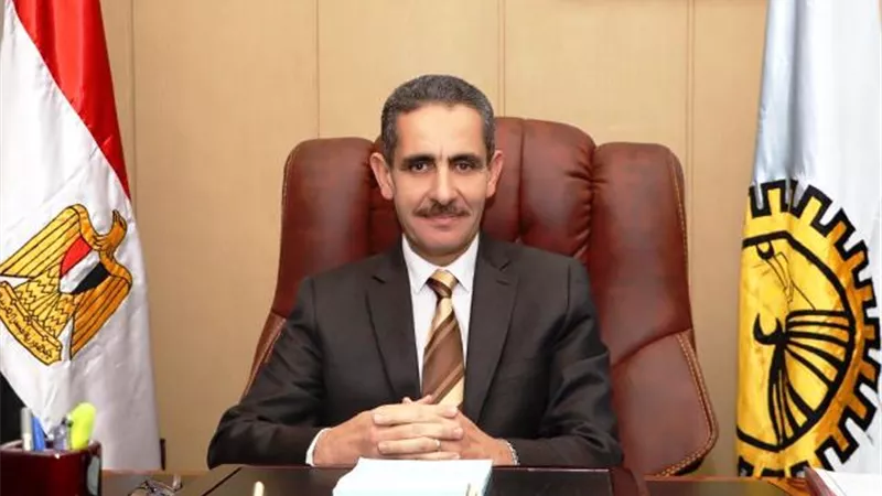 محافظ الغربية: أقسام للعزل فى 17 مستشفى..ومعمل مركزي لتحليل العينات
