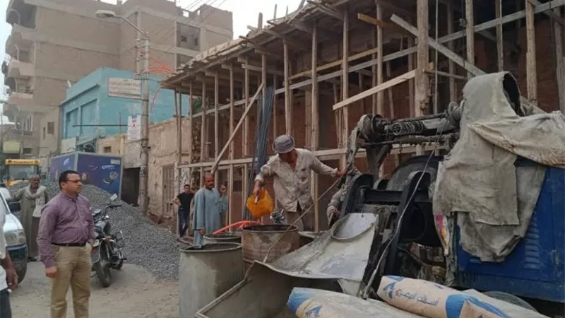 التحفظ على خلاطة ومواد بناء فى حملة بالفشن