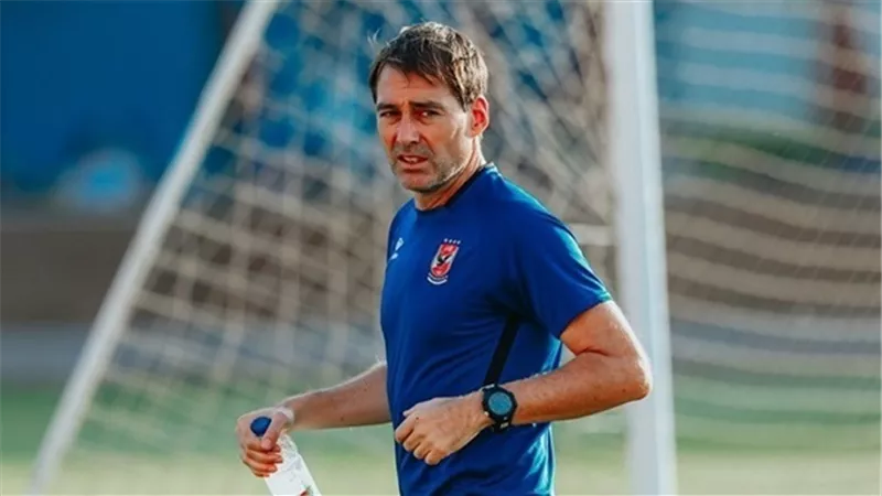 بناء على طلب فايلر.. الأهلى يتخذ قرارًا نهائيًا بشأن هذا اللاعب