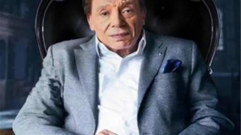 3 شائعات تطارد عادل إمام