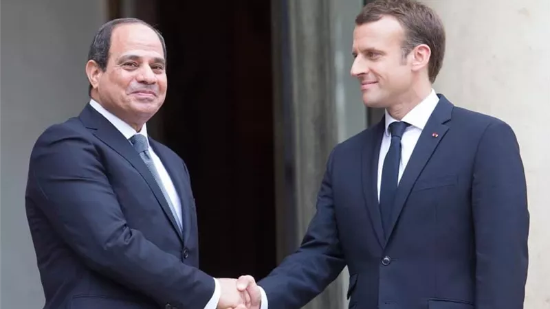 السيسي يتلقي اتصالاً هاتفياً من نظيره الفرنسى بشأن أزمة كورونا