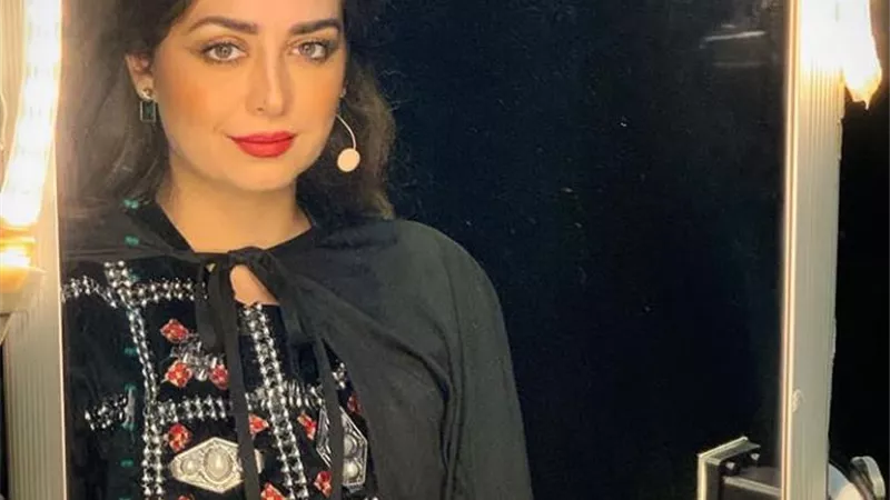 إطلالة ملكية للفنانة هبة مجدى من كواليس 