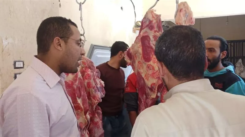 تحرير74 محضر تمويني متنوع وضبط مصنع عصائر مجهولة المصدر بسوهاج
