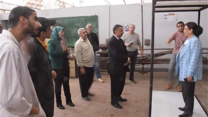 نائب رئيس جامعة بنها تتفقد غرف التعقيم الذاتي للحماية من الفيروسات