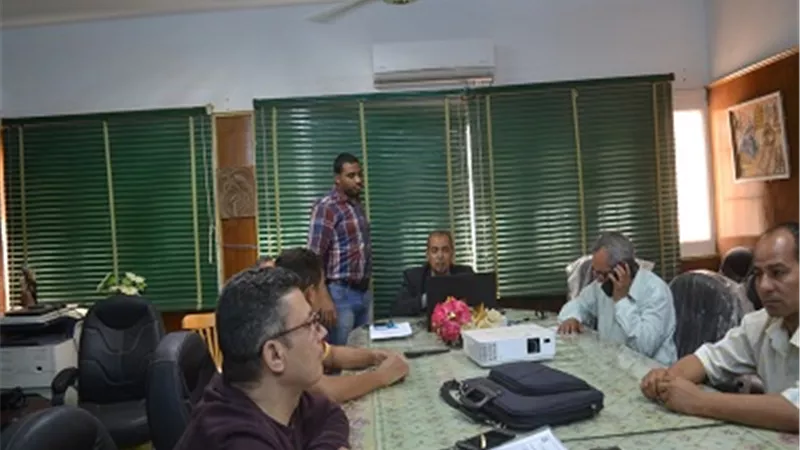إنتظام طلاب الصف الأول الثانوي فى إمتحان اللغة الأجنبية التجريبي بنسبة ١٠٠ %