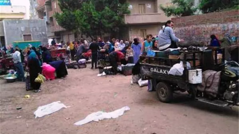 فض ٢٥ سوقا اسبوعية وسويقة عشوائية بقرى ومدن الشرقية بالصور