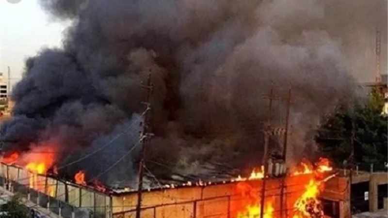 حريق هائل بمصنع للمفروشات بمدينة العاشر