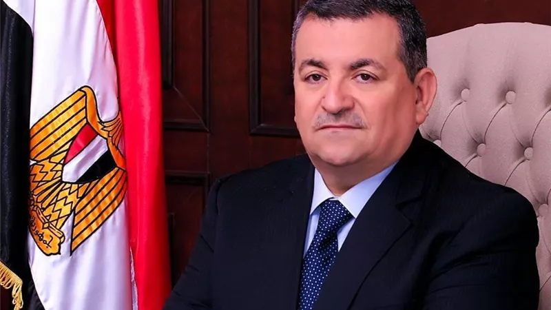 أسامة هيكل: الرئيس السيسي يدرك خطورة الوضع ونطالب المواطنين الإلتزام بالإجراءات الإحترازية