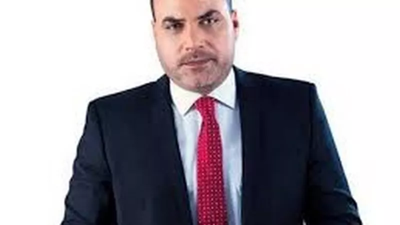 محمد الباز يكشف خطة وزير التعليم العالى لحل أزمة طلاب الجامعات .. فيديو
