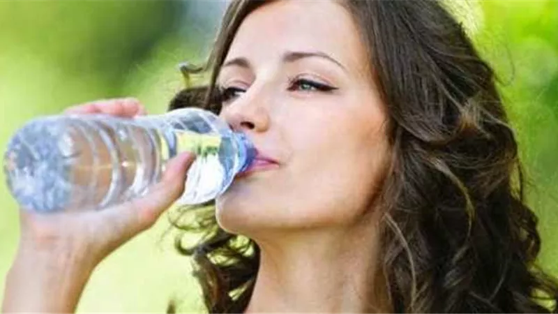 احذر.. هذا ما يحدث لجسمك إذا لم تتناول الحصة اليومية من الماء