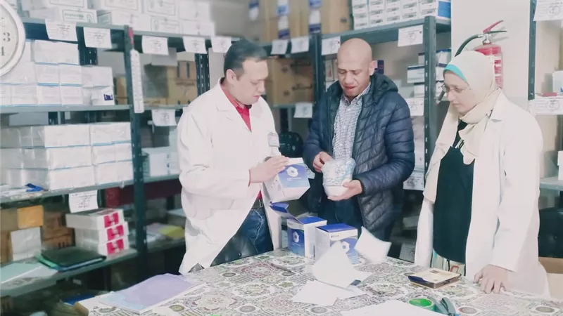 مستشفى ديرب نجم يؤكد توافر المستلزمات الطبية بكميات كافية