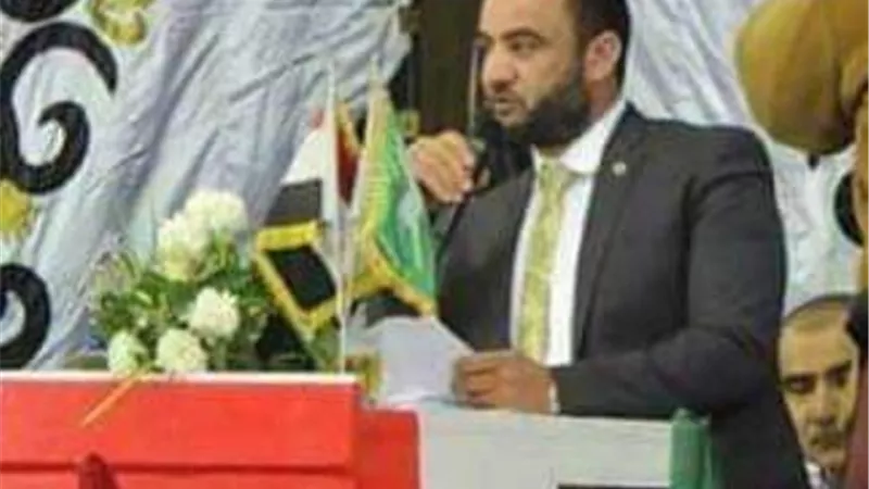 وكيل وزارة الصحة يكرم حاتم عبدالعزيز لتبرعه بجهازى تنفس صناعى