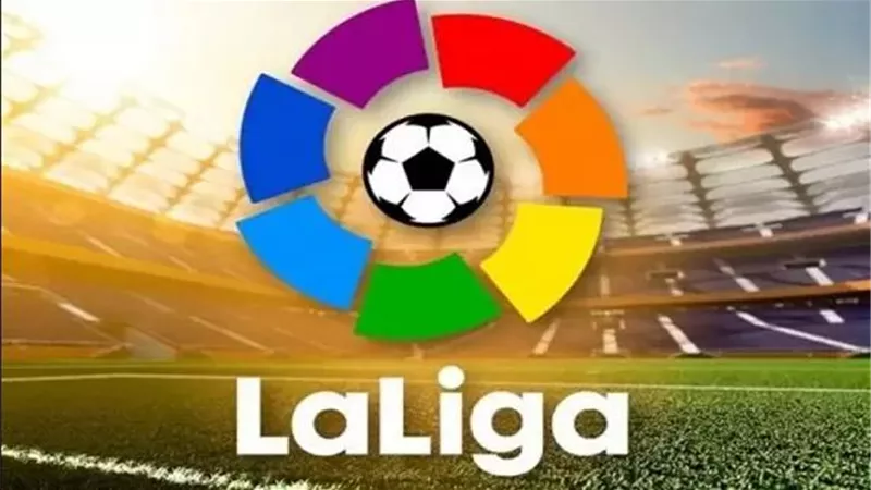 إشبيلية ينضم إلى برشلونة وأتلتيكو مدريد في خطة البطالة الجزئية