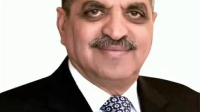 صقر يشكر رئيس هيئة قناة السويس للدعم بـ5 ملايين جنيه للمحافظة